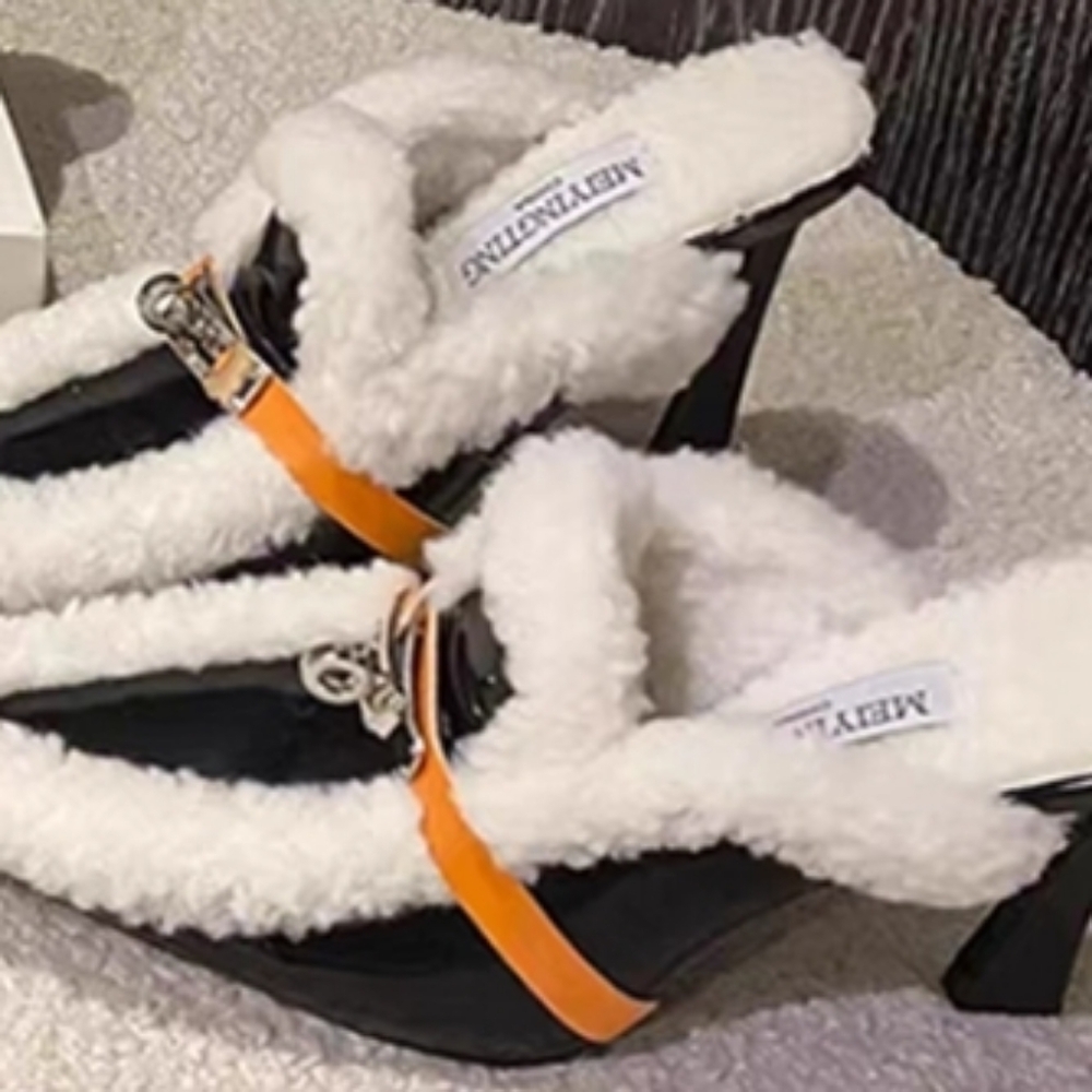 women shoes Heels